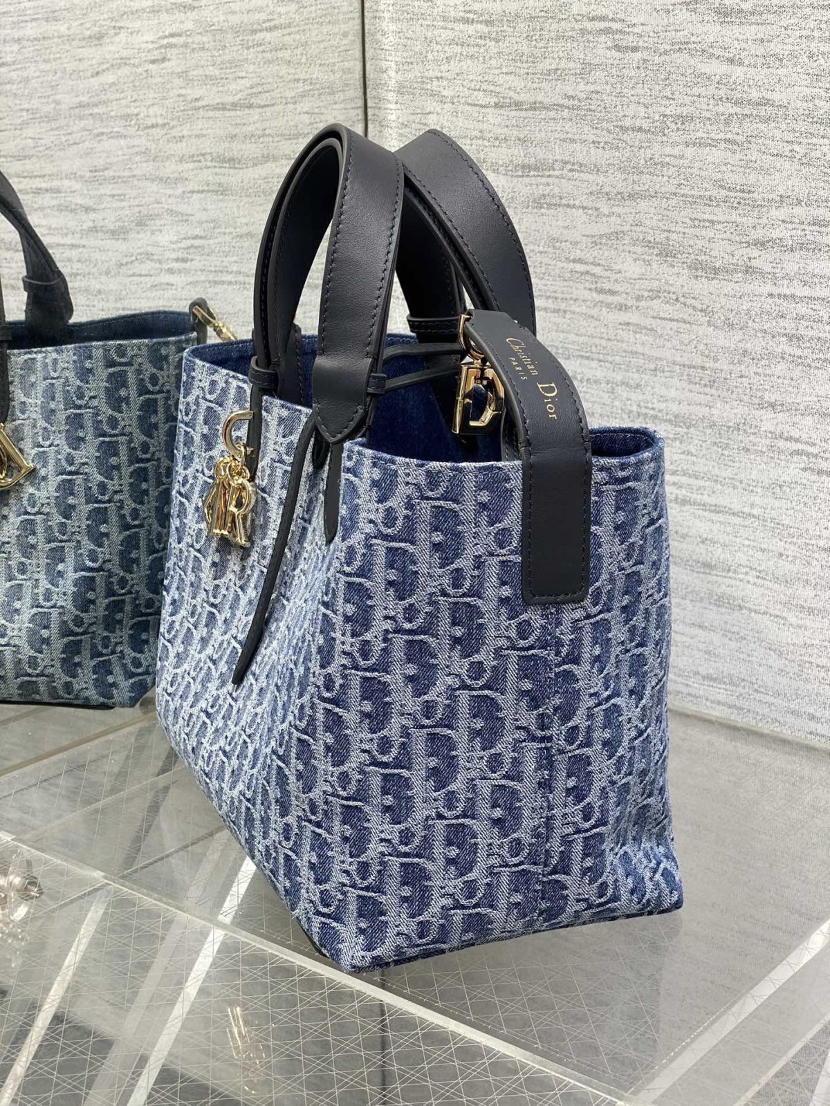 Dior Toujours Handbags Size 28.5*19*21 - Image 6