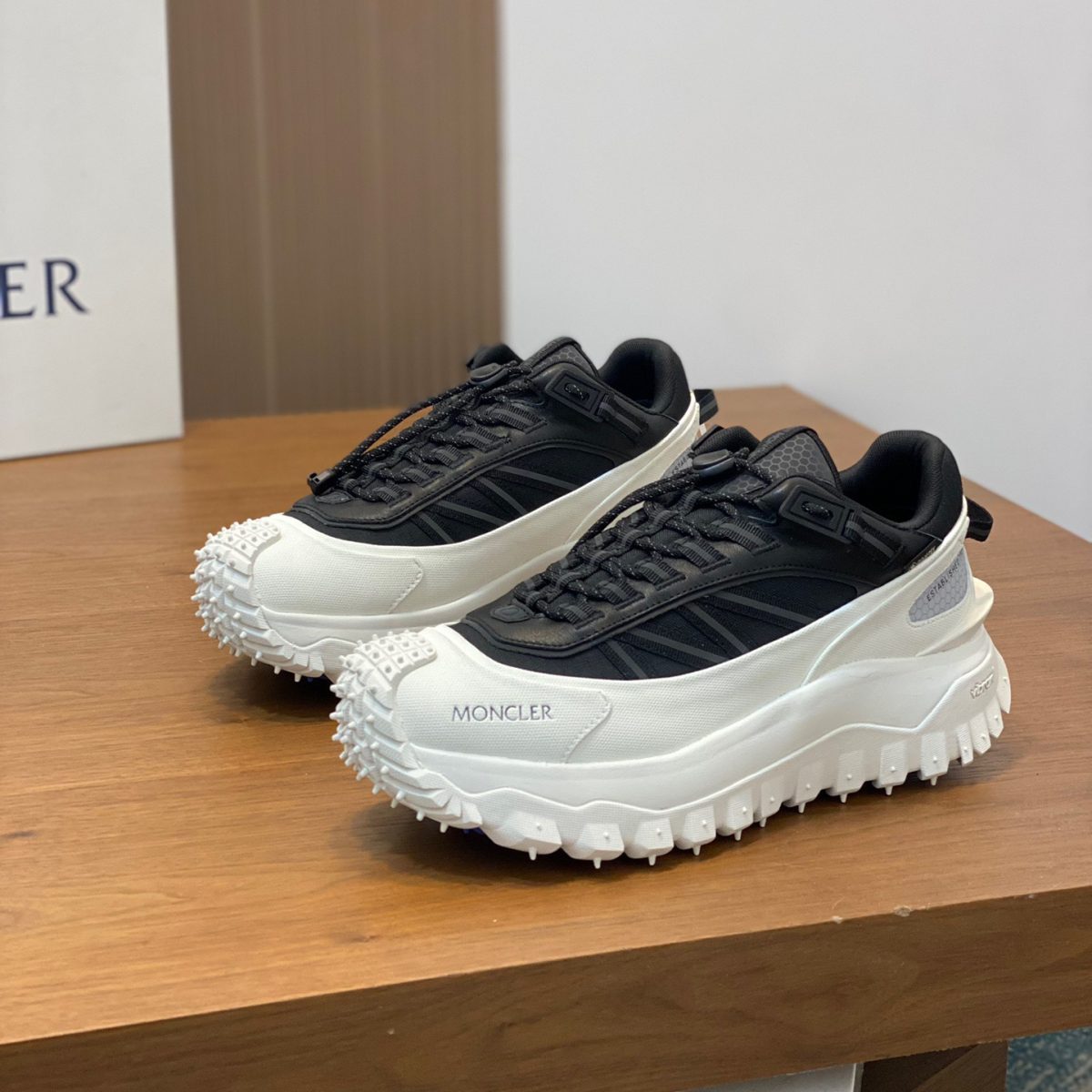 Moncler Trailgrip Gtx Sneaker Size 40-45 - Image 1
