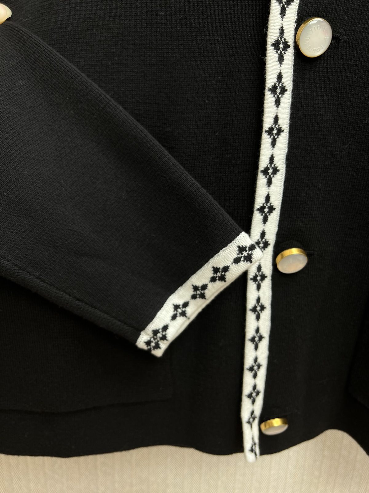 Louis Vuitton Unisex Jacket Size S-XL - Image 9