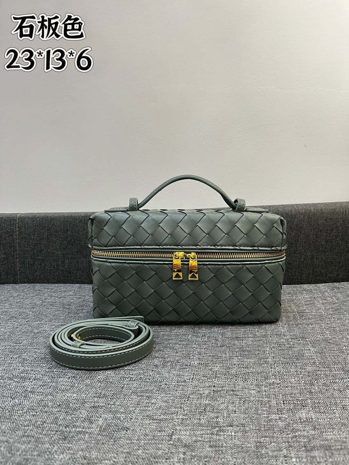 Bottega Veneta Vanity Case Shoulder Bags 24*13*6cm - Image 2