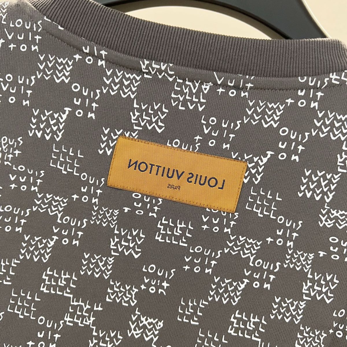 Louis Vuitton New Unisex Sweatshirt Size XS-L - Image 4