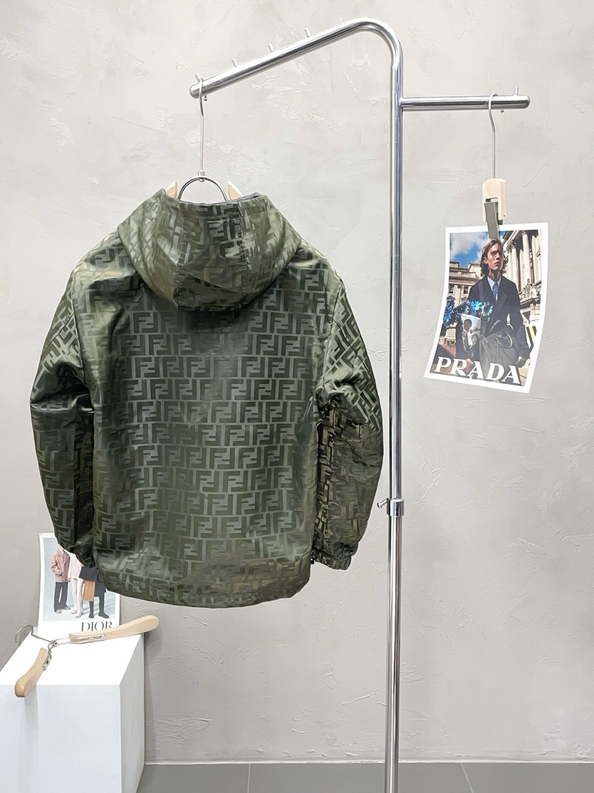 Fendi Unisex Jacket Size M-XXXL - Image 4
