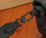 Louis Vuitton M83567 Montsouris Wearable Wallet Shoulder Bags Size 22*12*6cm - Image 5