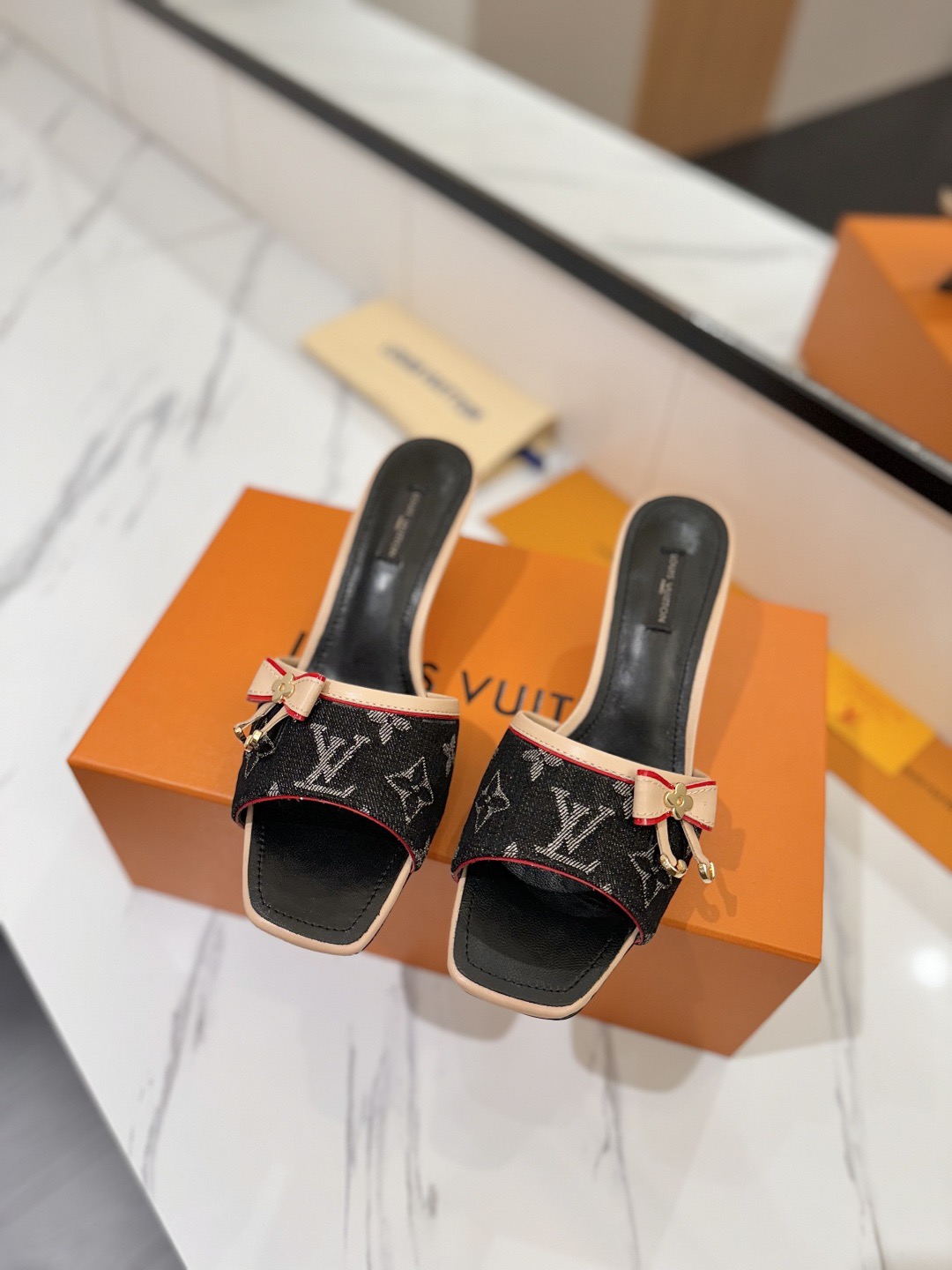 ad36457443647b36.jpg Louis Vuitton LV Archlight Pumps Size 36-41 - Image 3