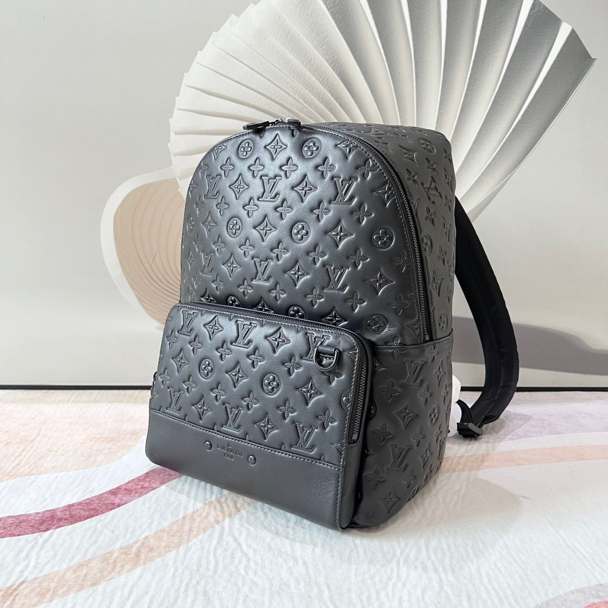 Louis Vuitton M46109 Racer Backpack Size 41*33*18cm - Image 4