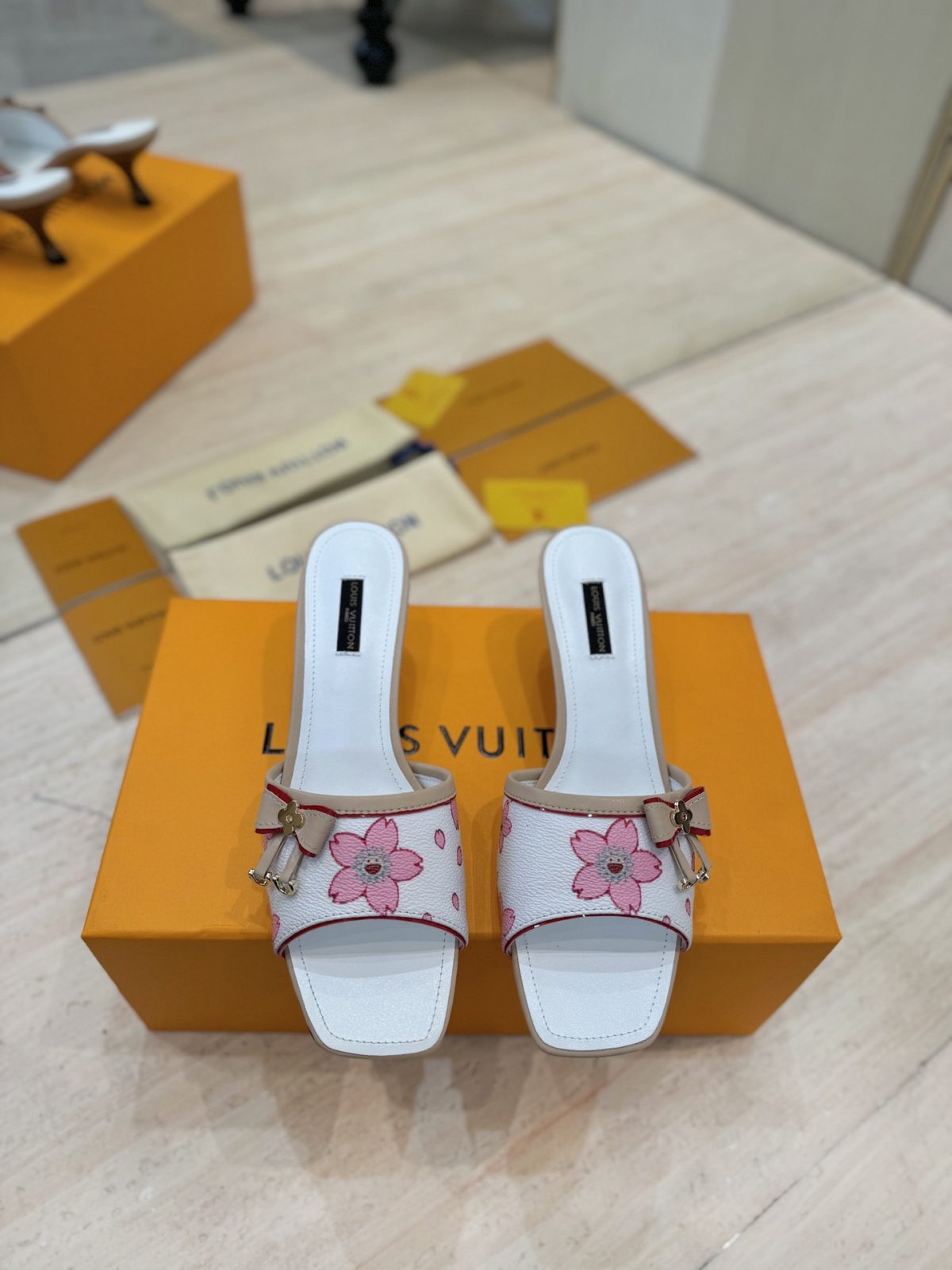 Louis Vuitton LV Archlight Pumps Size 36-41 - Image 4