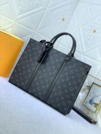 Louis Vuitton M45265 Sac Plat Horizontal Zippé Handbag Size 31*39*8cm - Image 2