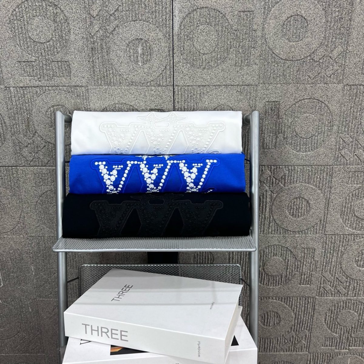 Louis Vuitton T Shirt  Embroider Logo Size XS-L - Image 10