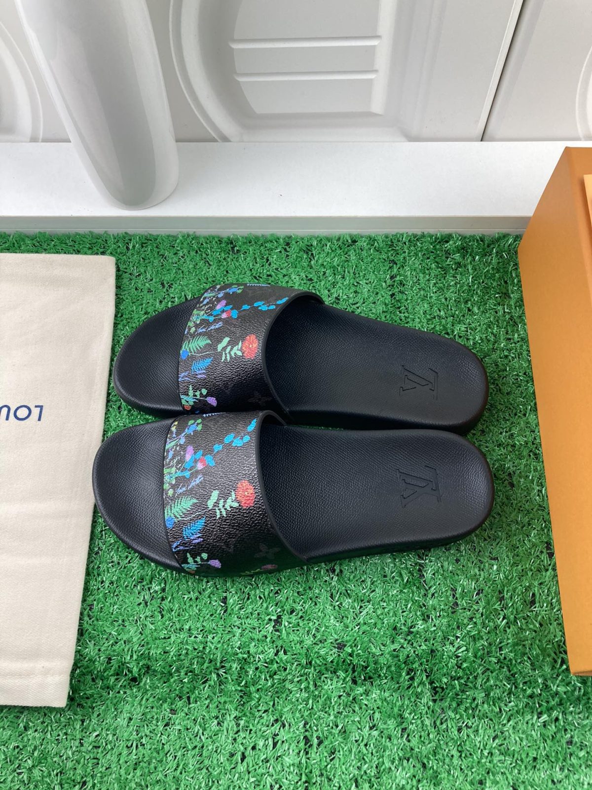 Louis Vuitton 2024ss Candy Series Slippers Size 36-45 - Image 4