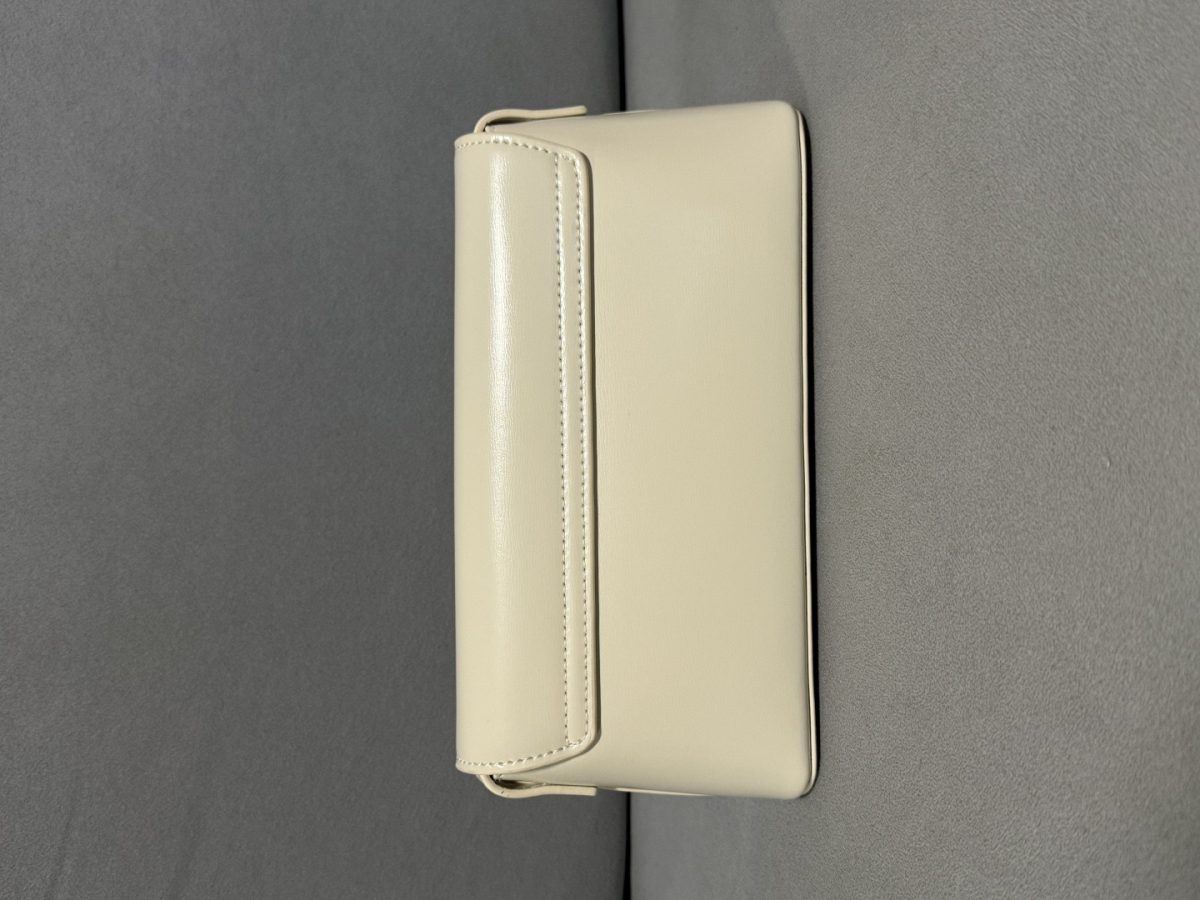 Celine 25ss Lulu Shoulder Bags Size 24*11.5*8cm - Image 2