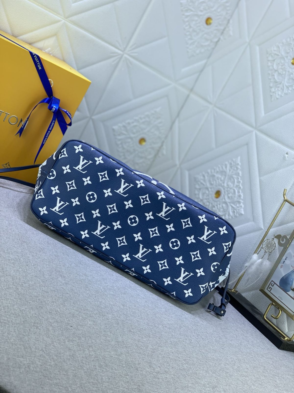Louis Vuitton Shopping Bags 31*28.5*17cm - Image 4