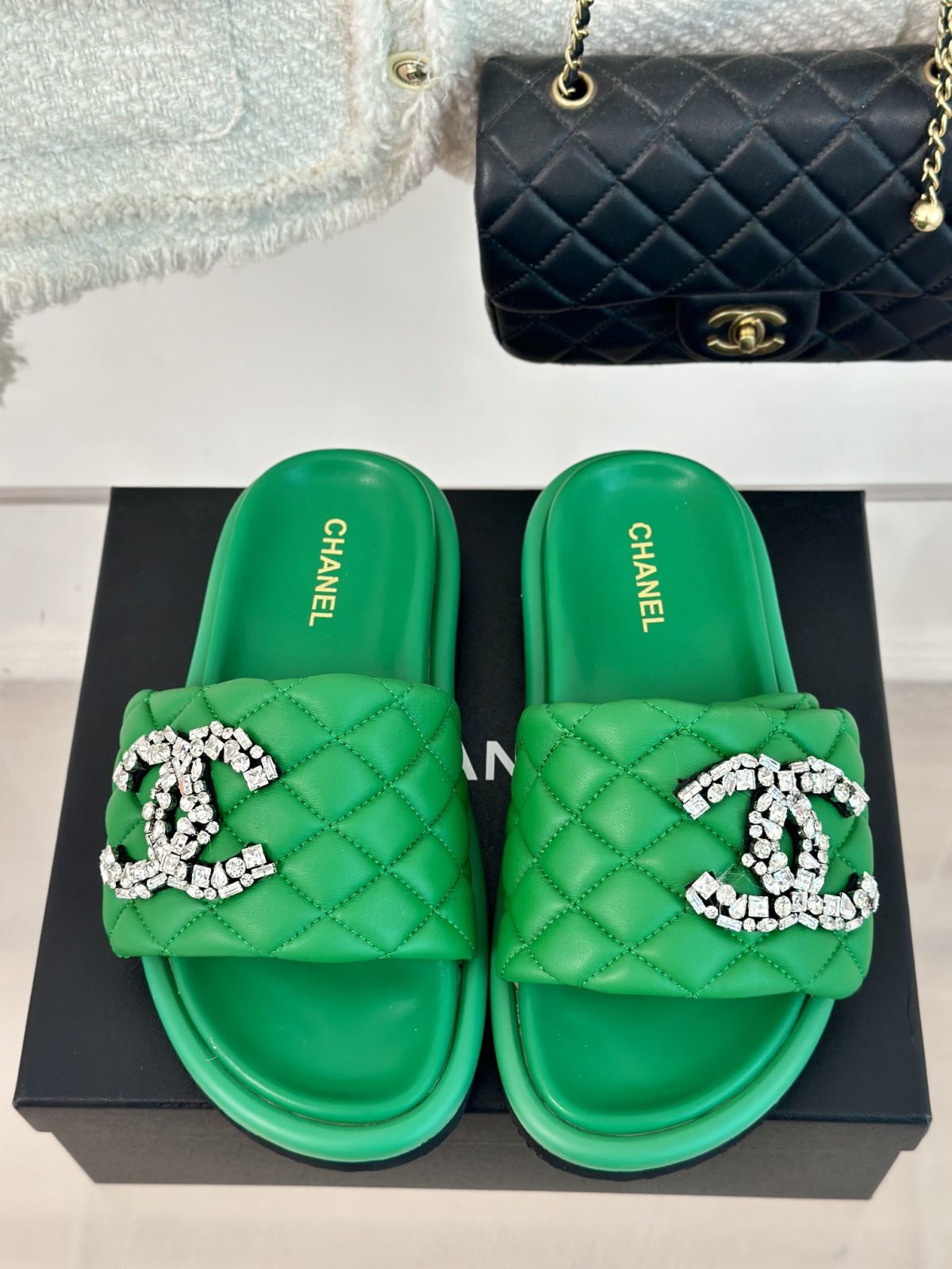 Chanel 2024 New Slippers Size 36-41 - Image 4