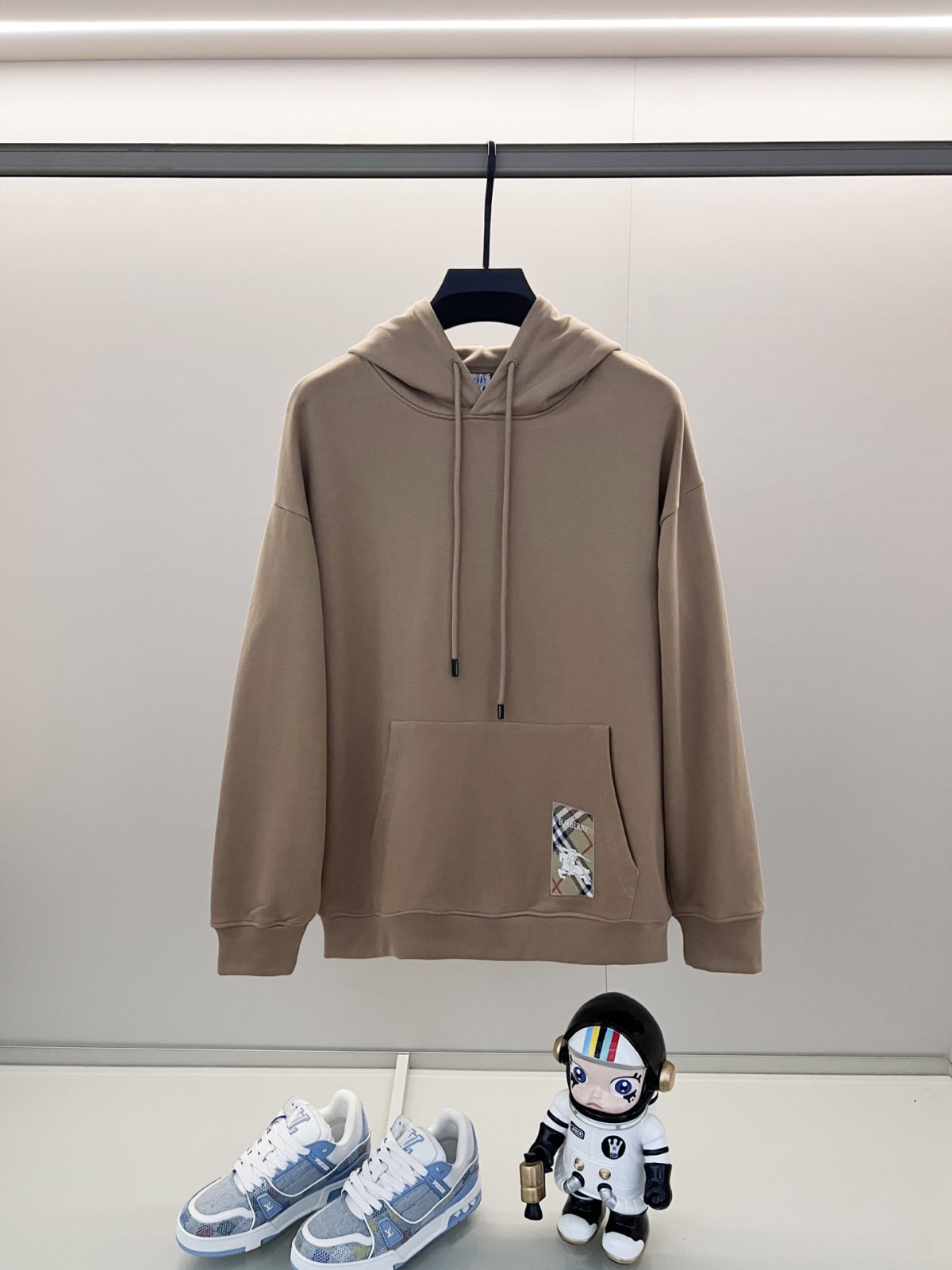Burberry Unisex Sweatshirt Size S-XL - Image 1