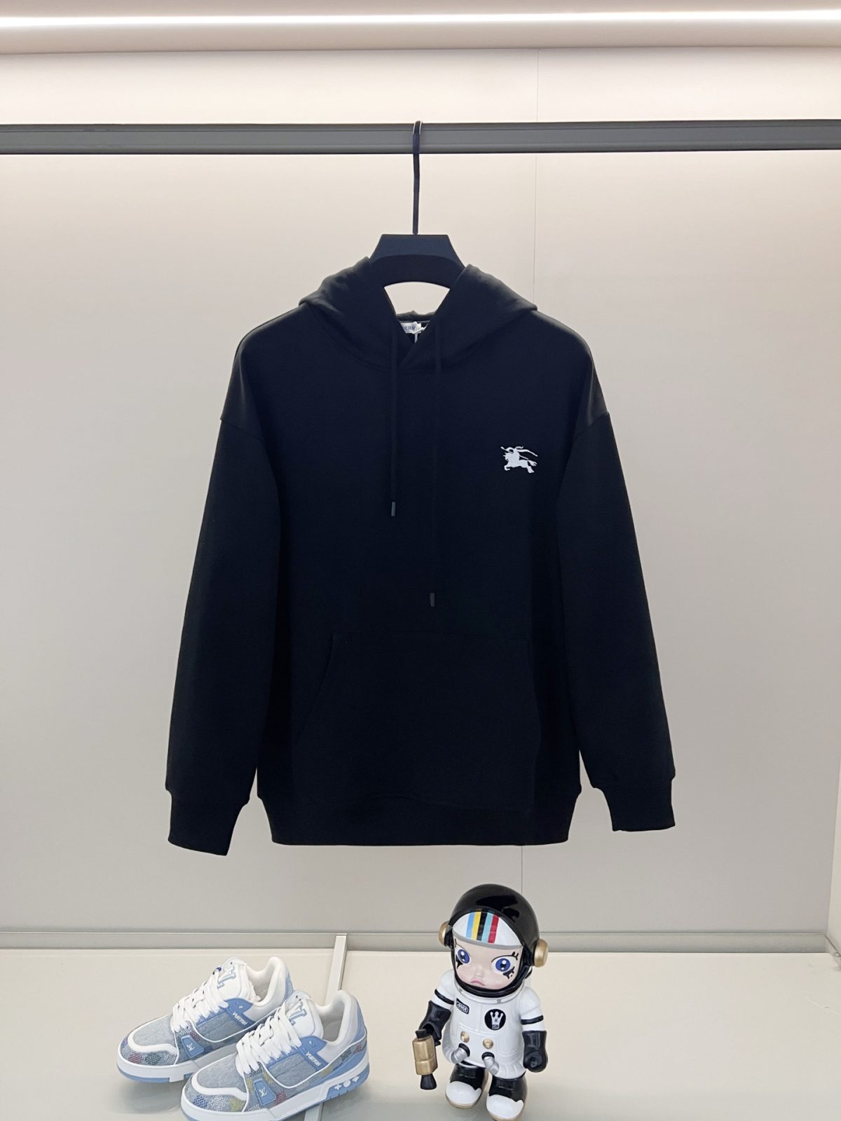 Burberry Unisex Sweatshirt Size S-XL - Image 1