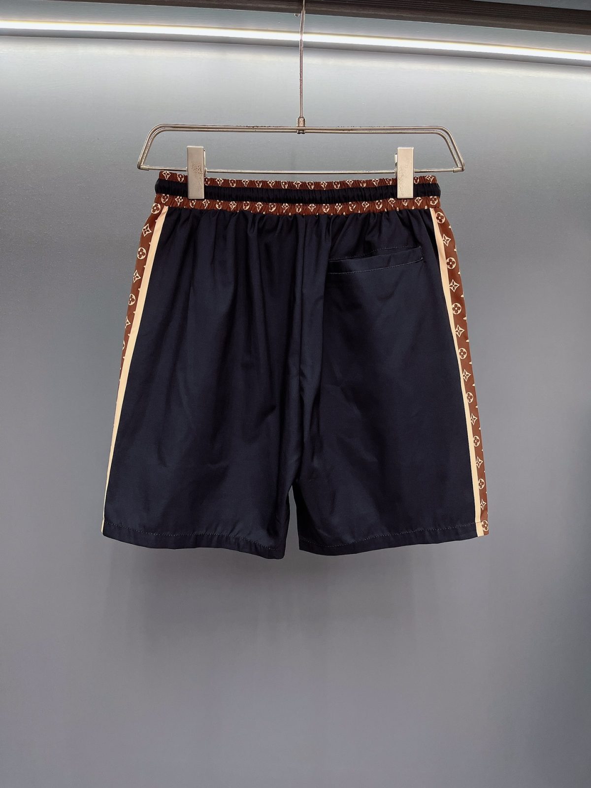Louis Vuitton Beach Pants Size M-XXXL - Image 8