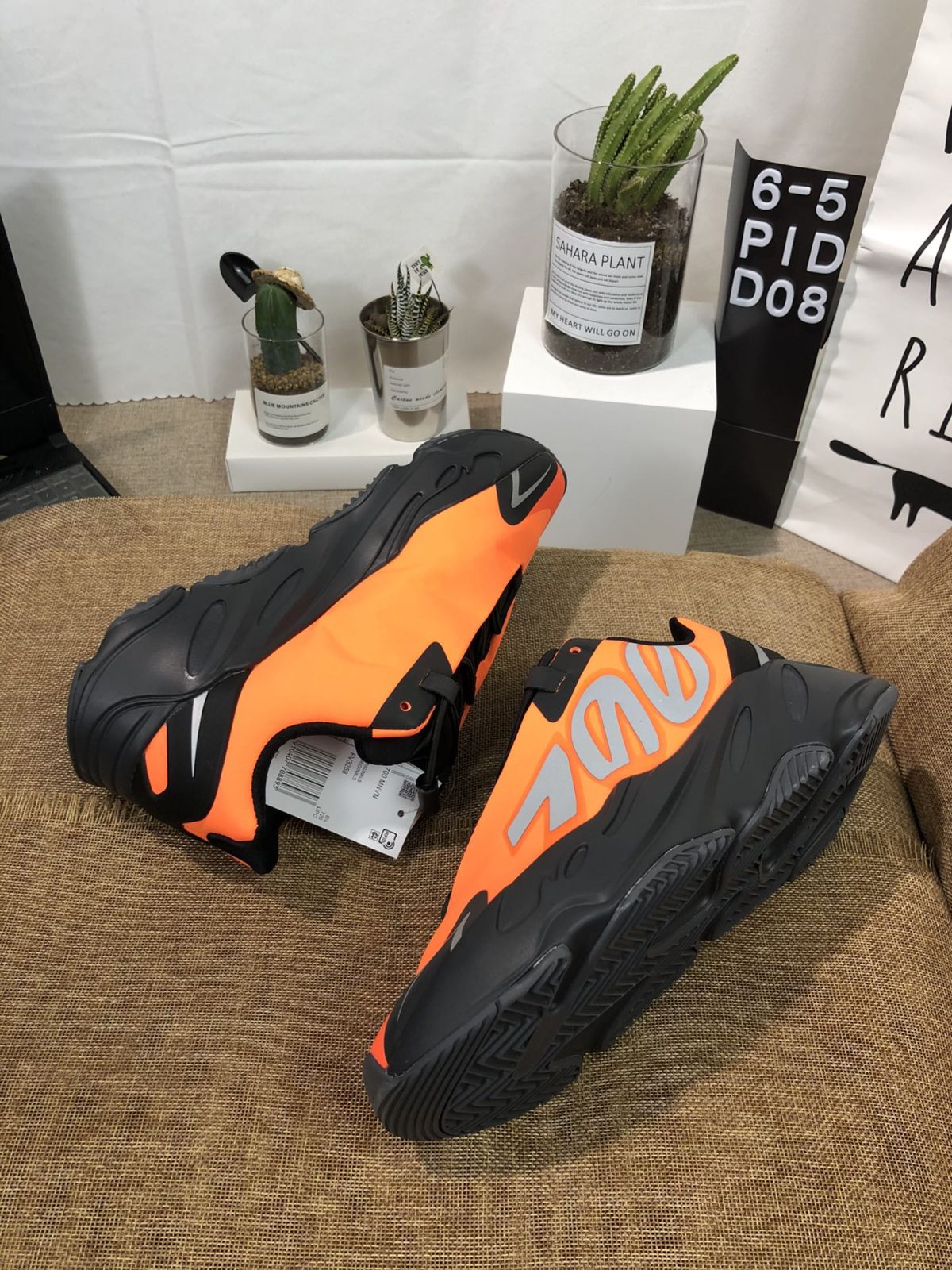 Yeezy 700 V2 Mens/Women's Sneakers Shoes 36 - 45 - Image 7