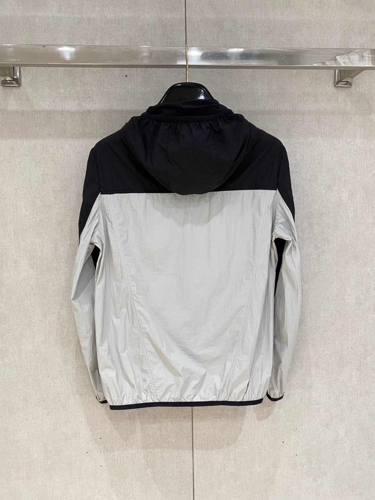 Fendi Unisex Jacket Size M-XXXL - Image 8
