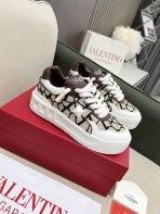 Valentino 2023 new Sneaker size 35-46 - Image 3