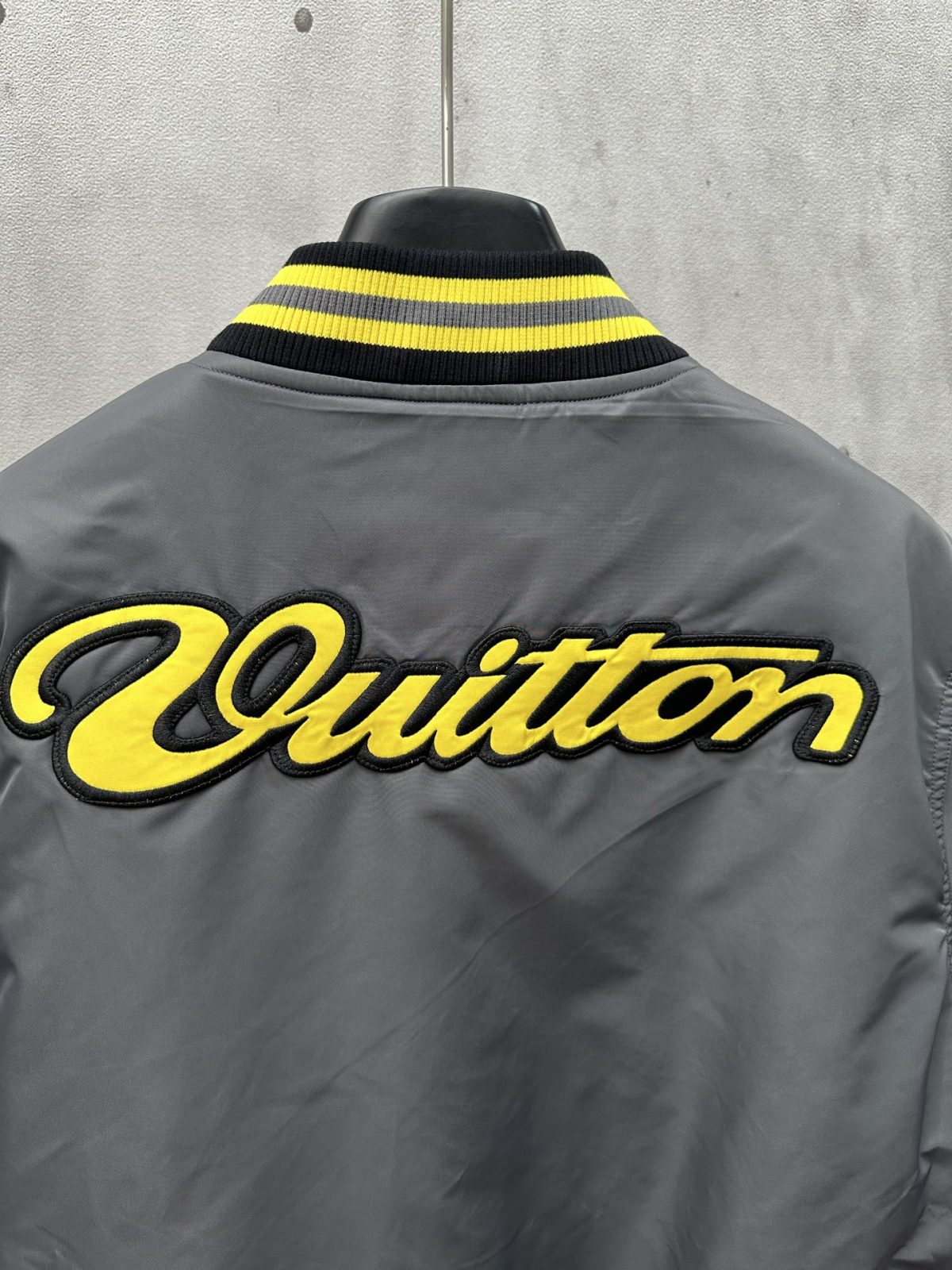 Louis Vuitton Unisex Jacket Size S-XL - Image 9