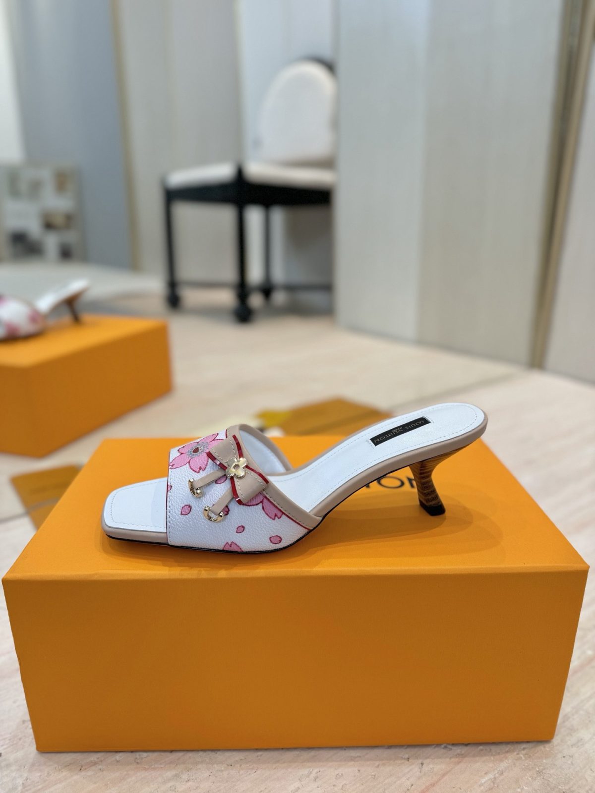 Louis Vuitton LV Archlight Pumps Size 36-41 - Image 5