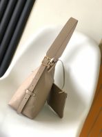 Louis Vuitton M46277 CarryAll Women Bags Size 29*24*12cm - Image 2