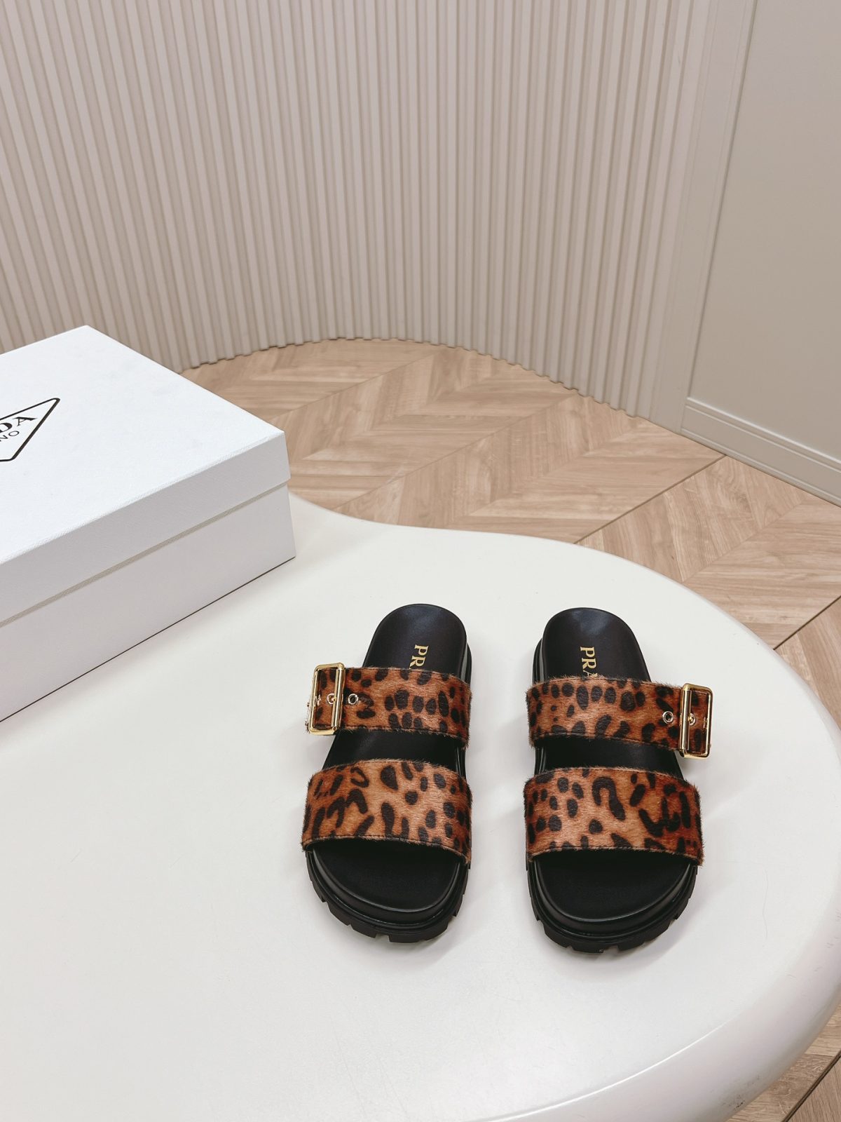 Prada 2024ss Slippers Size 36-40 - Image 2