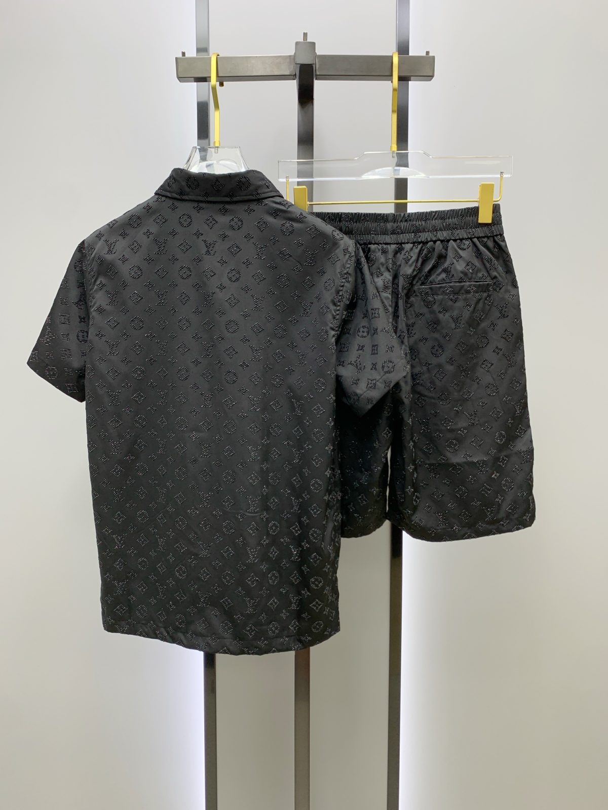 Louis Vuitton Sommeranzug Size M-XXL - Image 11