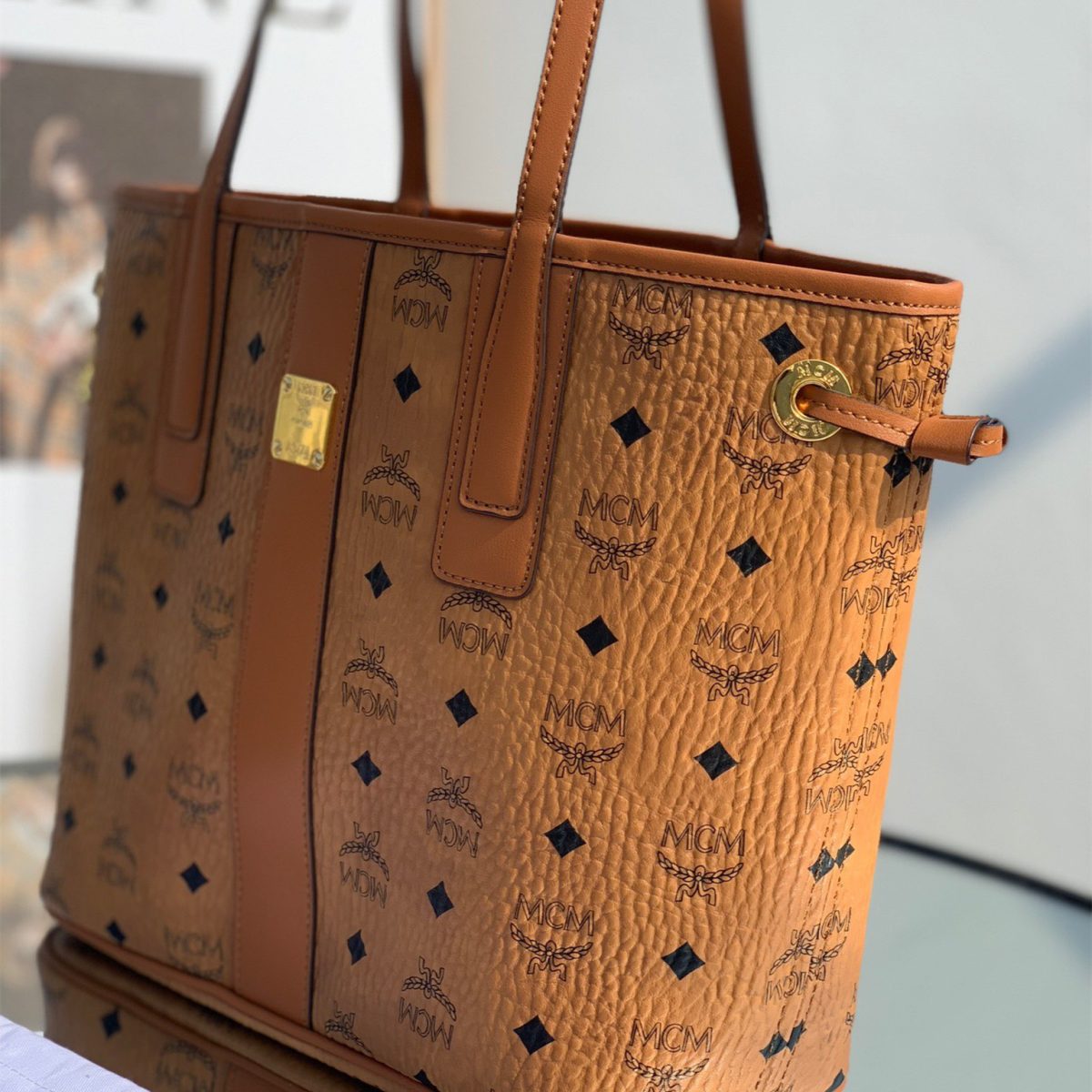 MCM Reversible Liz Shopper in Visetos Bags 37*31*25cm - Image 6