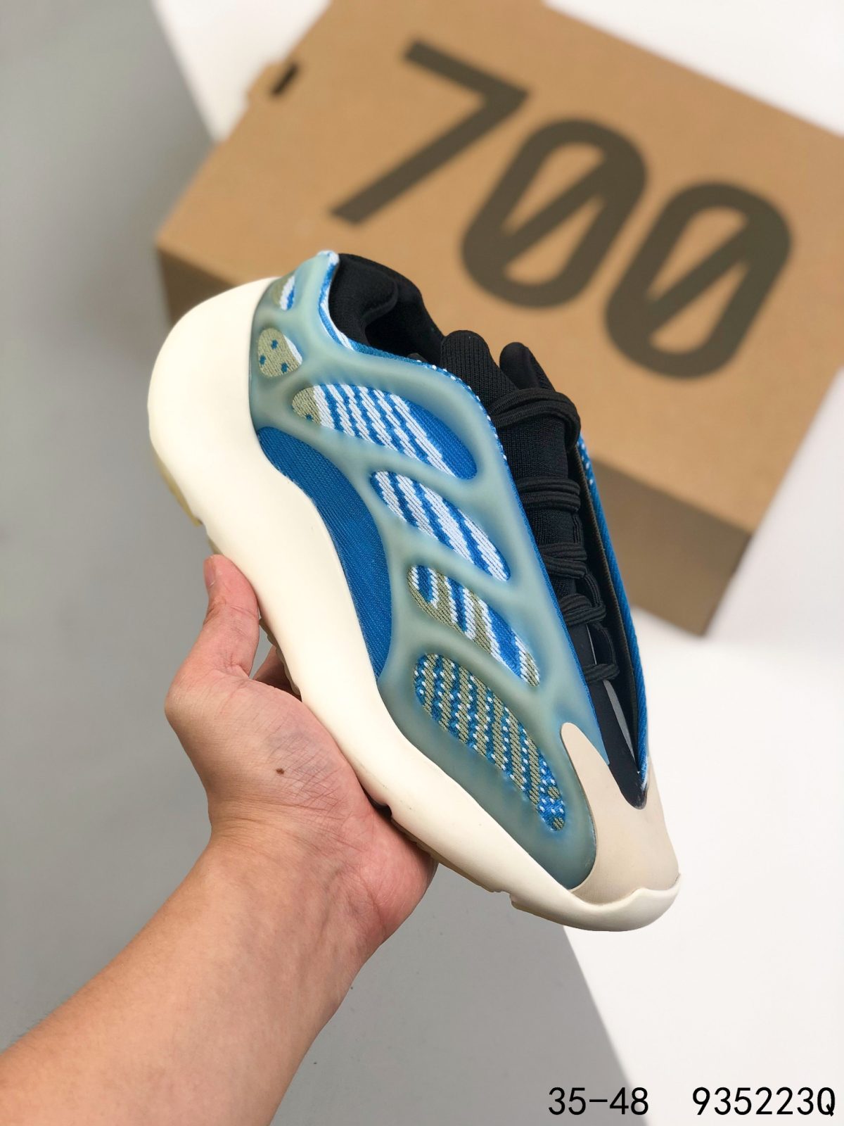 Yeezy 700 V3 Mens/Women's Sneakers Shoes 35 - 48 - Image 1