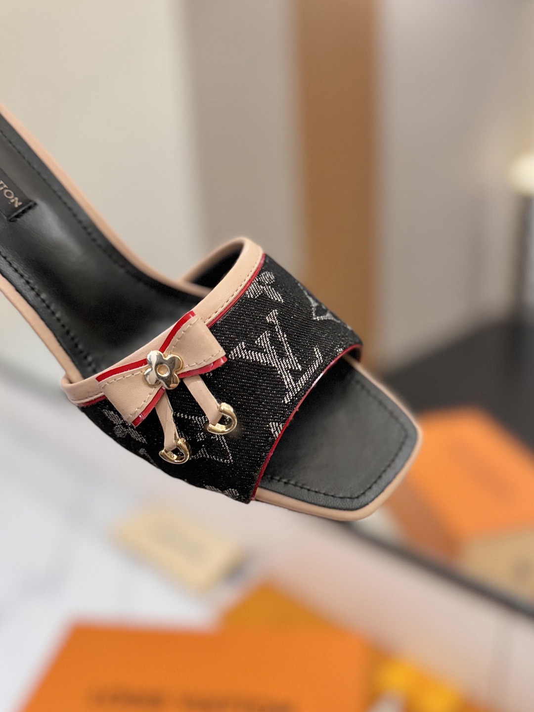 bc283a5bd7abfdff.jpg Louis Vuitton LV Archlight Pumps Size 36-41 - Image 6