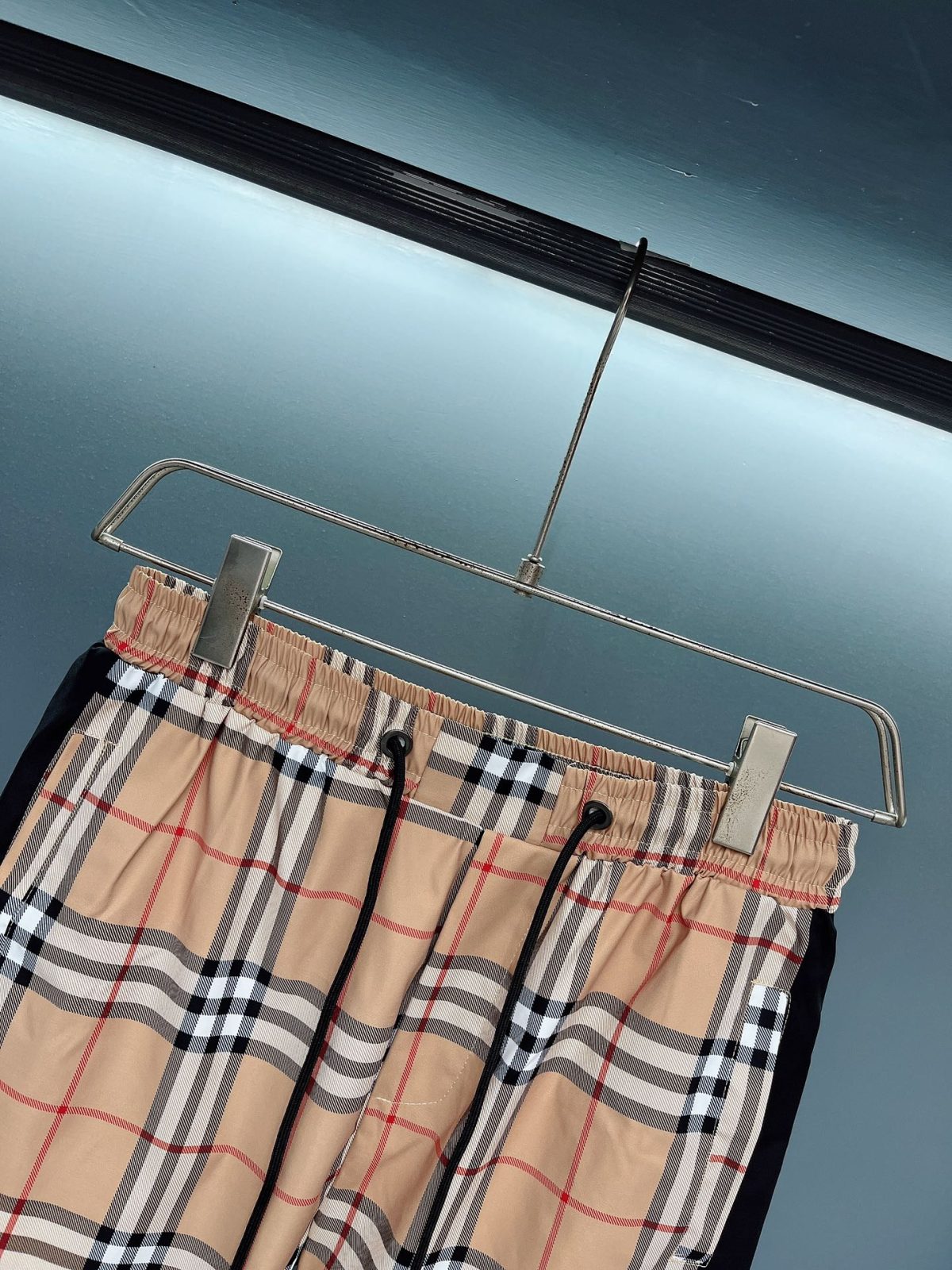 Burberry Beach Pants Size M-XXXL - Image 5