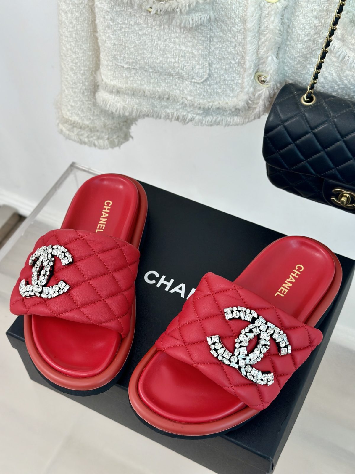 Chanel 2024 New Slippers Size 36-41 - Image 3