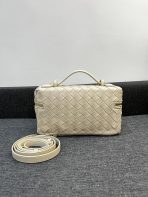 Bottega Veneta Vanity Case Shoulder Bags 24*13*6cm - Image 4