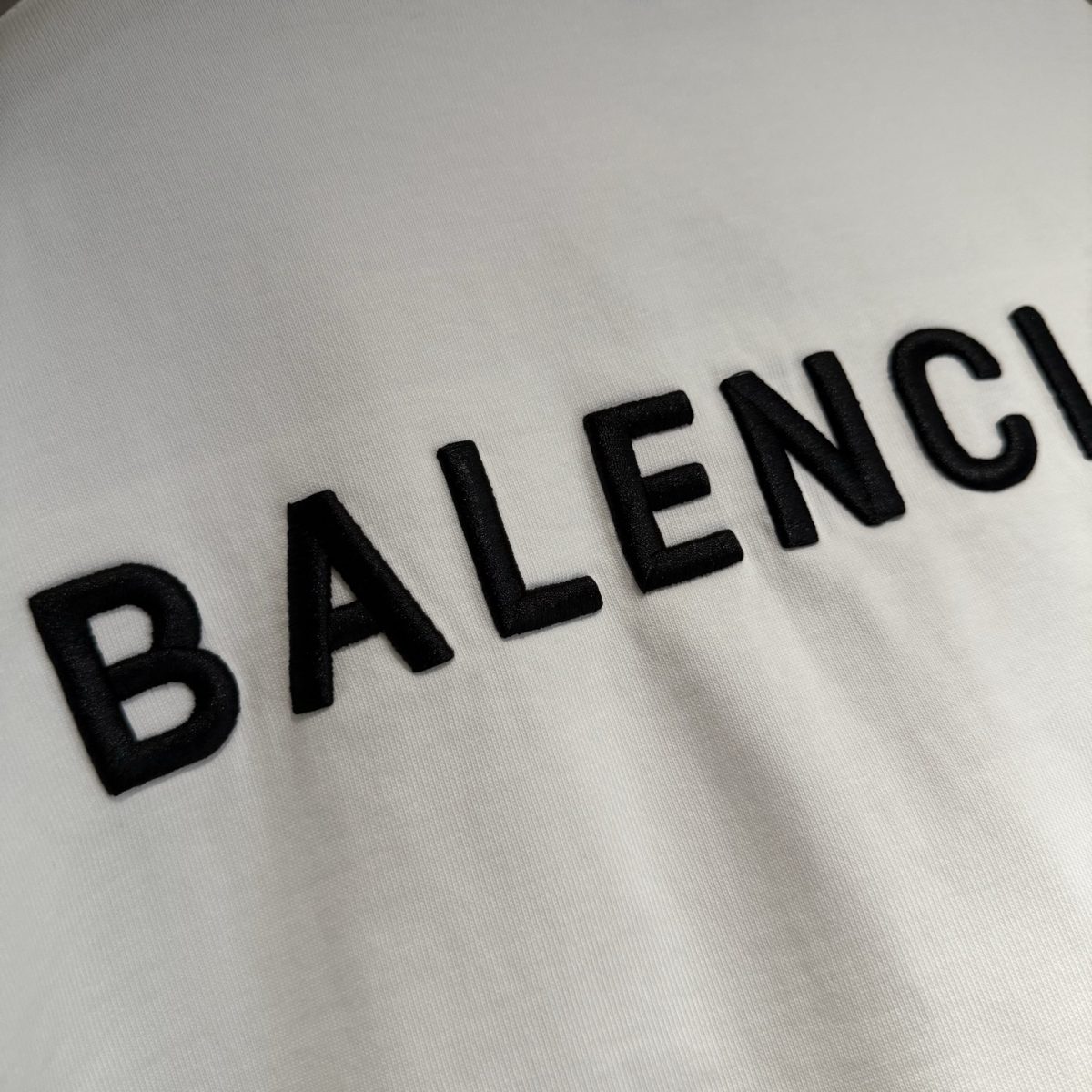 Balenciaga Unisex Sweatshirt Size S-XL - Image 2