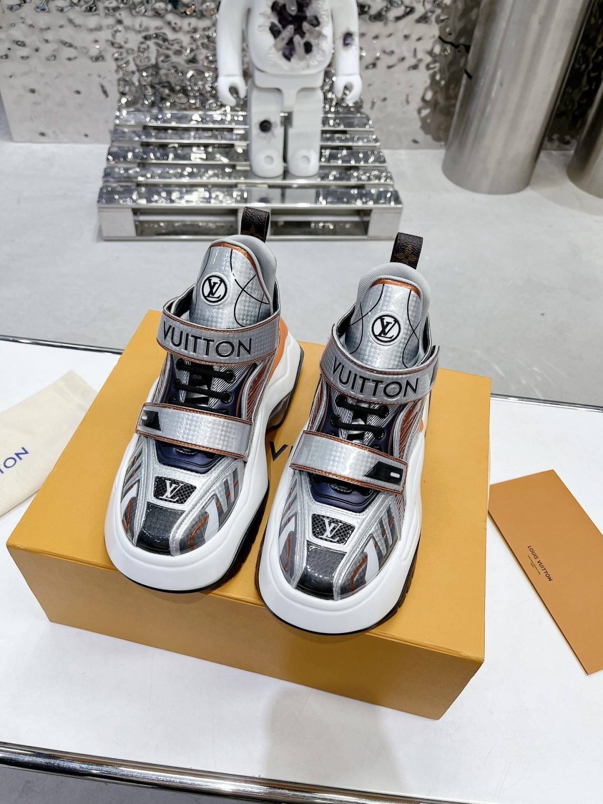 Louis Vuitton Cruise23 Archlight 2.0 Sneaker Size 36-41 - Image 2