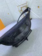 Louis Vuitton Rush Monogram Shadow Men Bags Size 30*15*8cm - Image 6