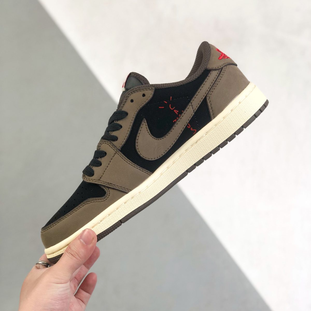 Nike Air Jordan 1 x Travis Scott Low Top Sneaker Shoes Gr. 36-46 - Image 3