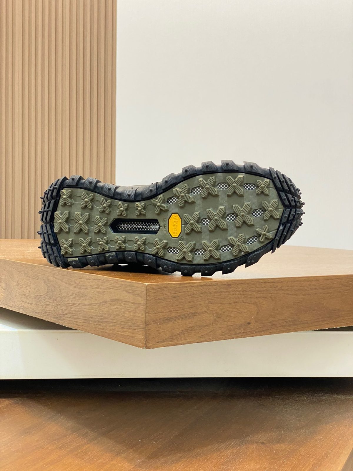 Moncler Trailgrip Gtx Sneaker Size 40-45 - Image 9