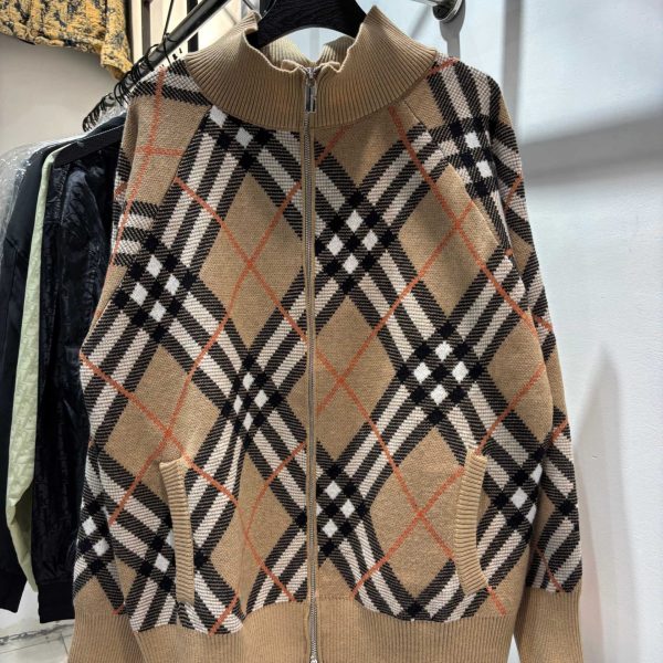 Burberry Unisex Jacket Size S-XL