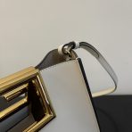 Fendi New Shoulder Bags 20*17*9cm - Image 3