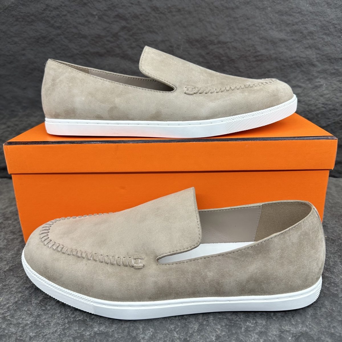 Hermes Job Men Loafers Size 40-45 - Image 1