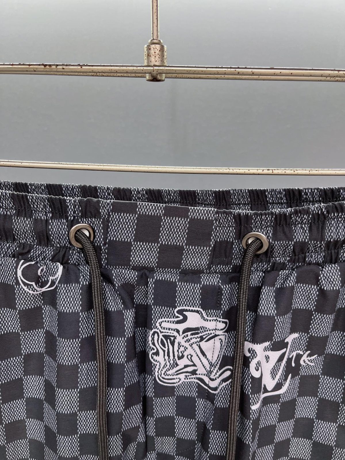 Louis Vuitton Beach Pants Size M-XXXL - Image 3