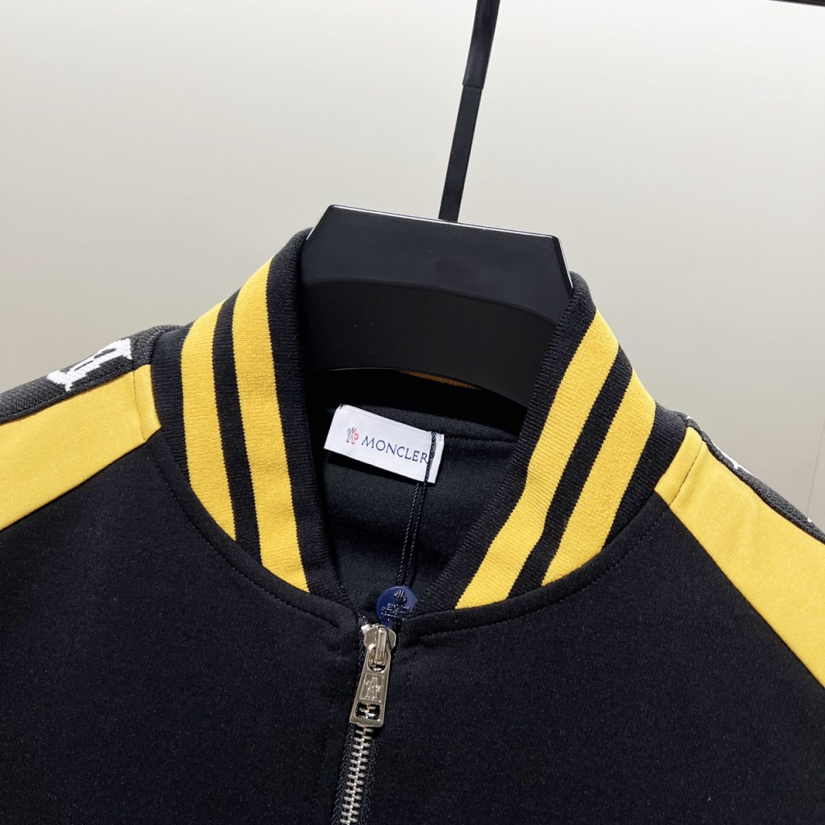Moncler Unisex Jacket Size S-XXL - Image 2