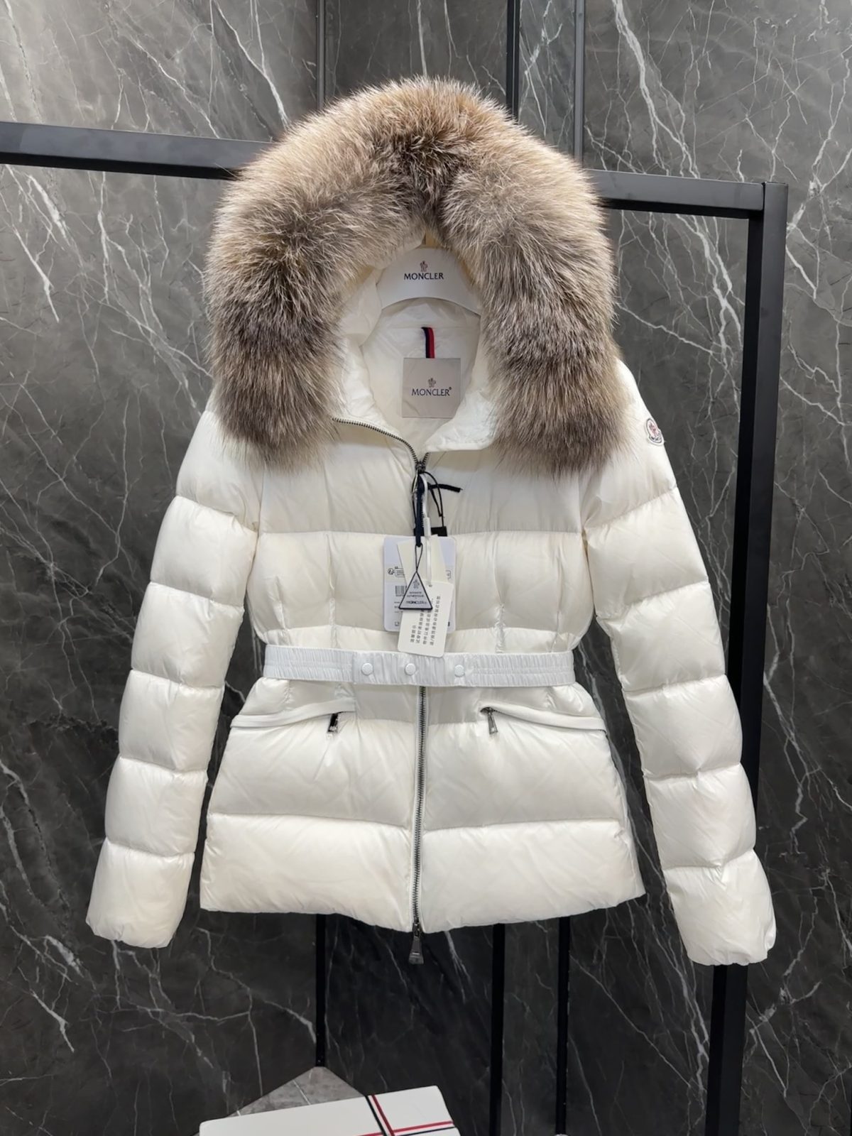 Moncler Boed Women Down Jacket Size S-XL - Image 8