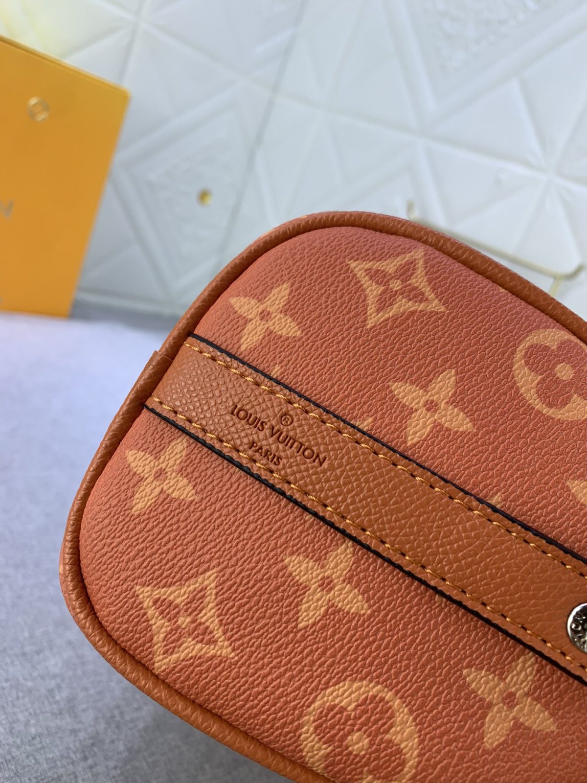 Louis Vuitton Monogram Eclipse Reverse Keepall 25 Travel Bags Size 25*15*11cm - Image 8