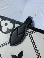 Louis Vuitton Shopping Bags 31*28*14cm - Image 6