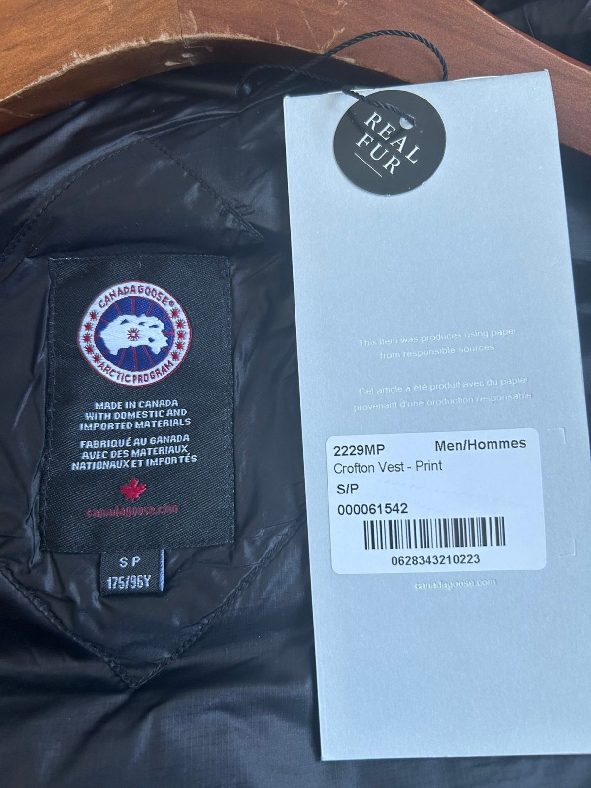 Canada Goose E2229 Crofton Vest-WD Men Winter Vest Size S-XXL - Image 8
