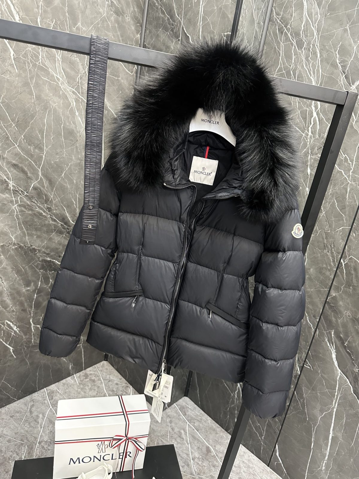 Moncler Boed Women Down Jacket Size S-XL - Image 6