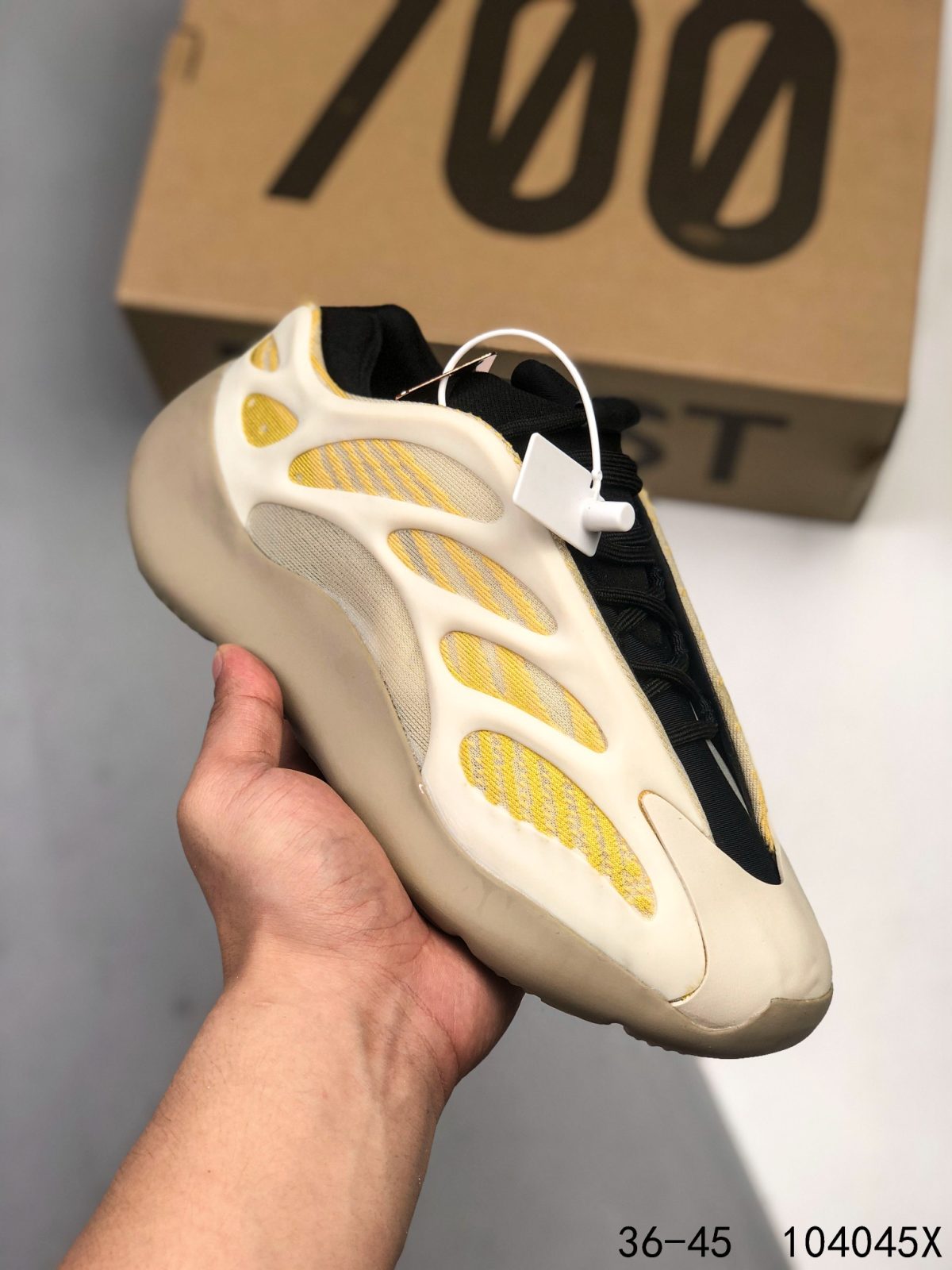 Yeezy 700 V3 Mens/Women's Sneakers Shoes 36 - 45 - Image 1