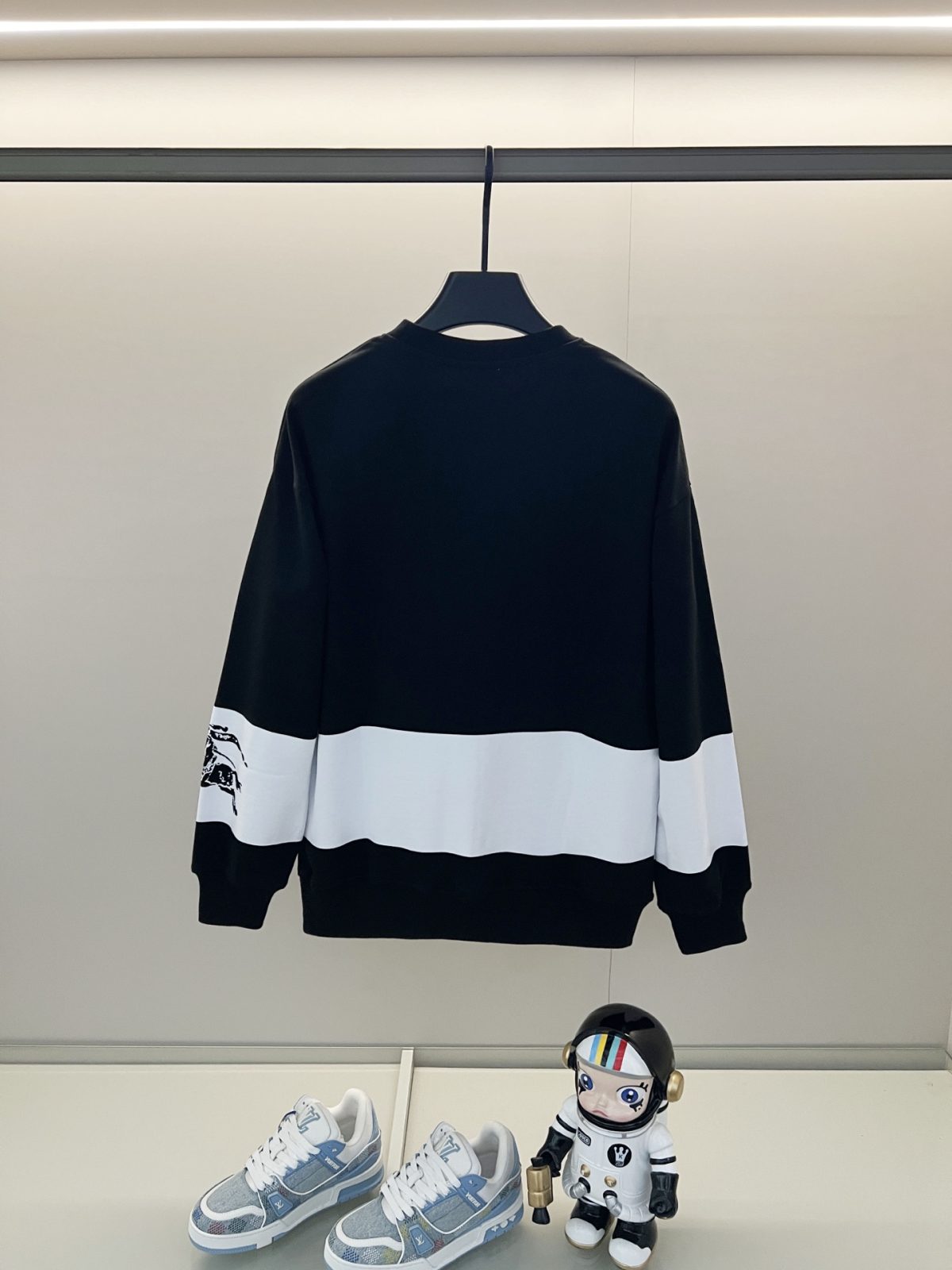 Burberry New Unisex Sweatshirt Size XS-L - Image 2